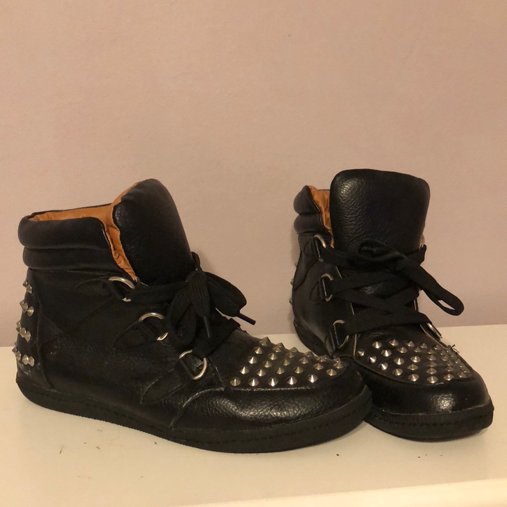 Black stud sneakers